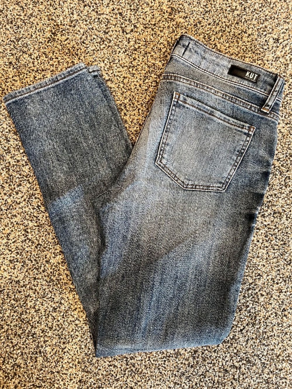 NWOT KUT FROM THE KLOTH Distressed Skinny Jeans
